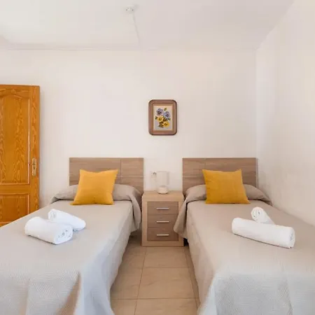 Happiness Corner Floritas Playa de las Américas