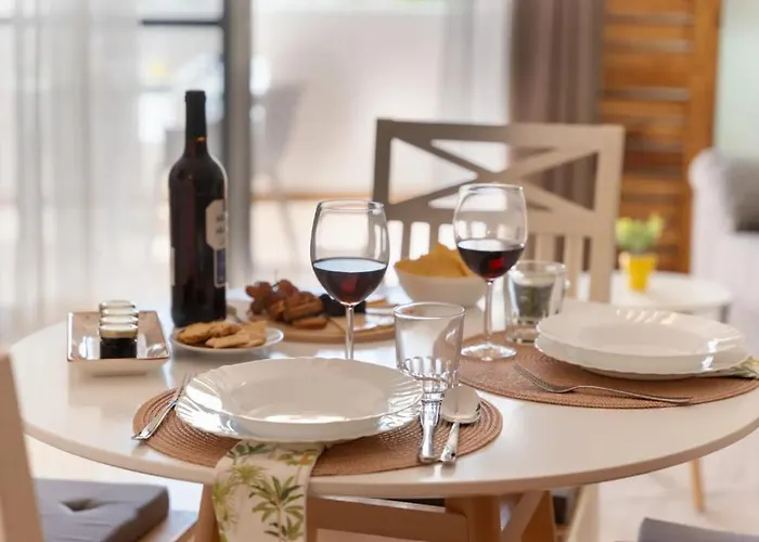 Happiness Corner Floritas *